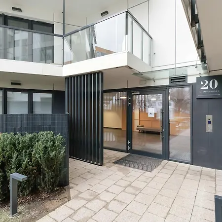 Modern & Bright With Garden By Rent Like * Danzig