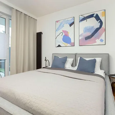Modern & Bright With Garden By Rent Like Apartamento *