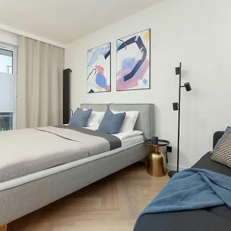 Apartamento Modern & Bright With Garden By Rent Like
